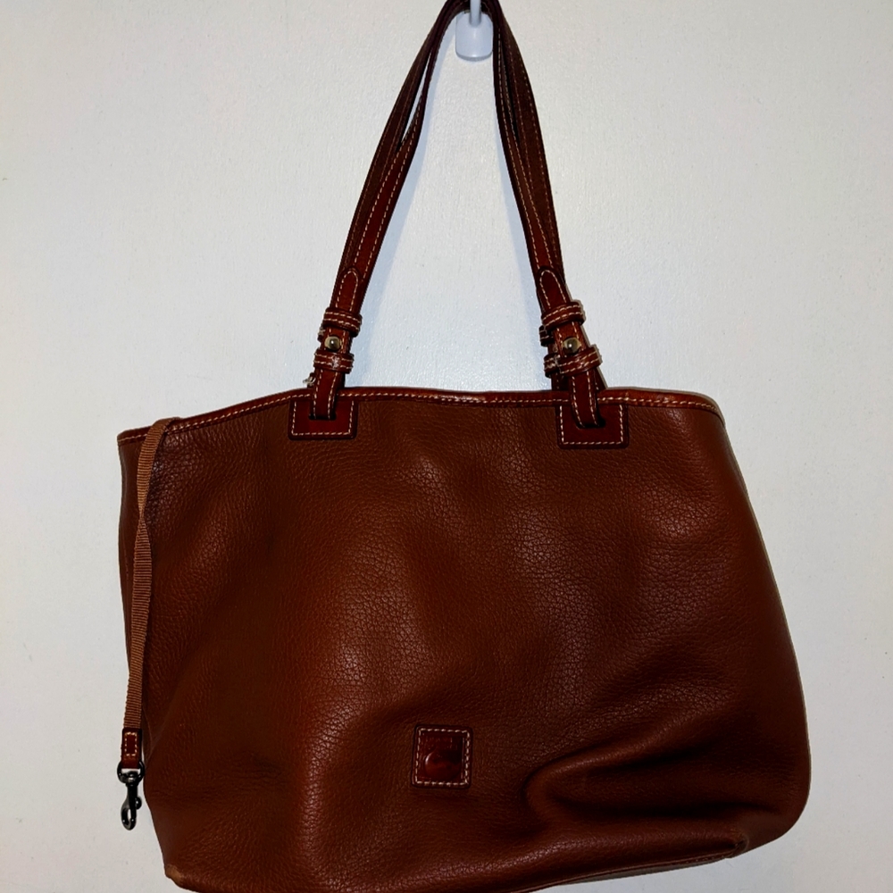 Dooney and Bourke Classic purse
